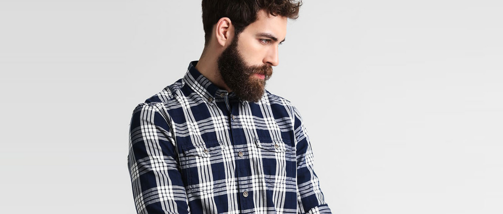La camisa a cuadros es ideal para cualquier estilo