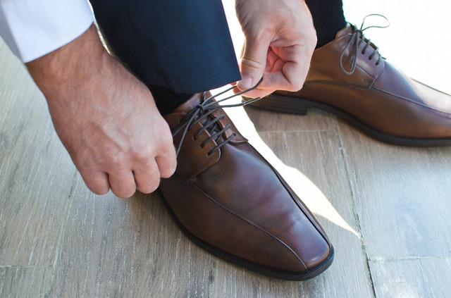 Guía para vestir zapatos sin calcetines