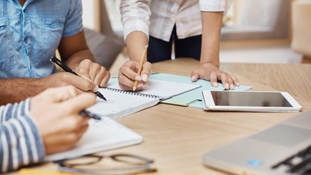 Materiales creativos para estudiantes de arte y diseño